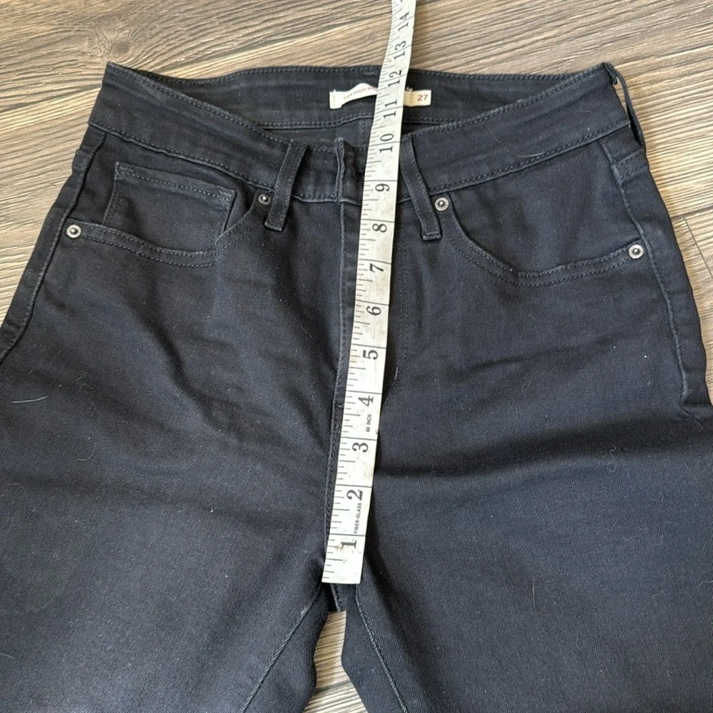 Levi’s 721 high rise skinny Black Jeans system 27